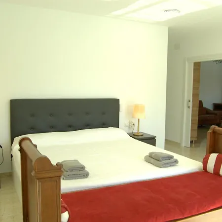 Paraiso, Exclusiva, Todas Comodidades خيرونا